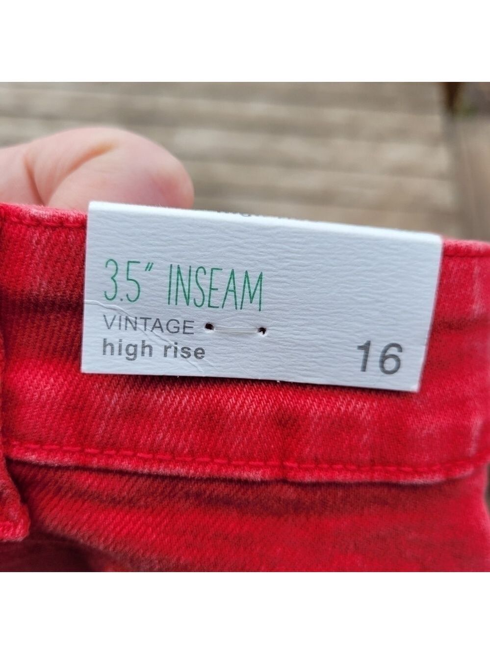 Maurices High Rise Red Button Fly Fray 3.5" Short - Picture 4 of 4